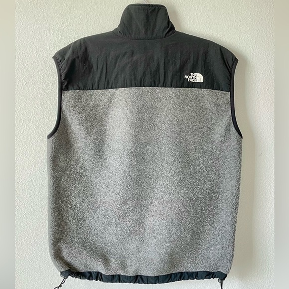 Vintage The North Face Denali Fleece Vest in excellent condition. Mens Medium. - Picture 2 of 3